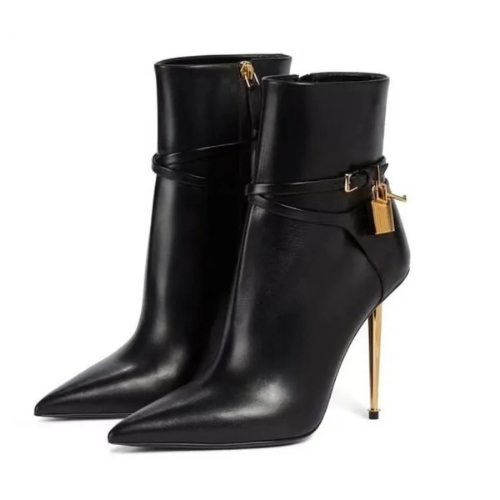 Valeria Boot
